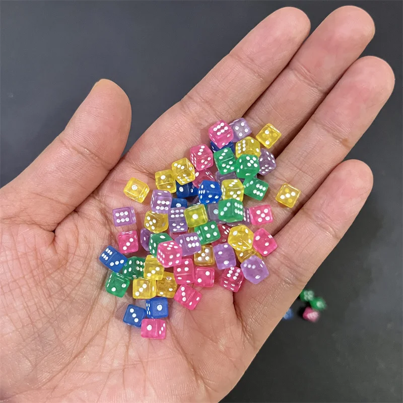 ボードゲーム用の標準の6面キューブ,透明,アクリル,直角,点 - Board Game Catan のレビューと価格