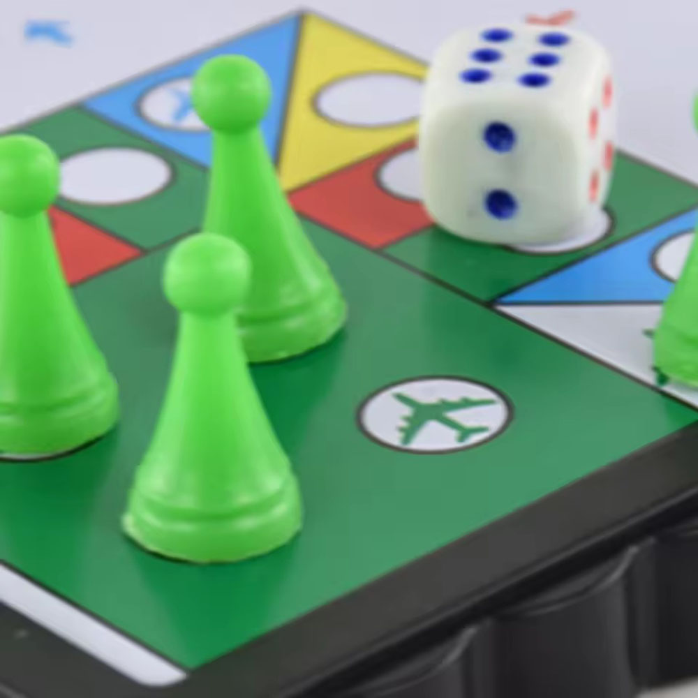 折りたたみ式磁気フライングチェスセット、クロールマット、ポー - Board Game Ludo のレビューと価格