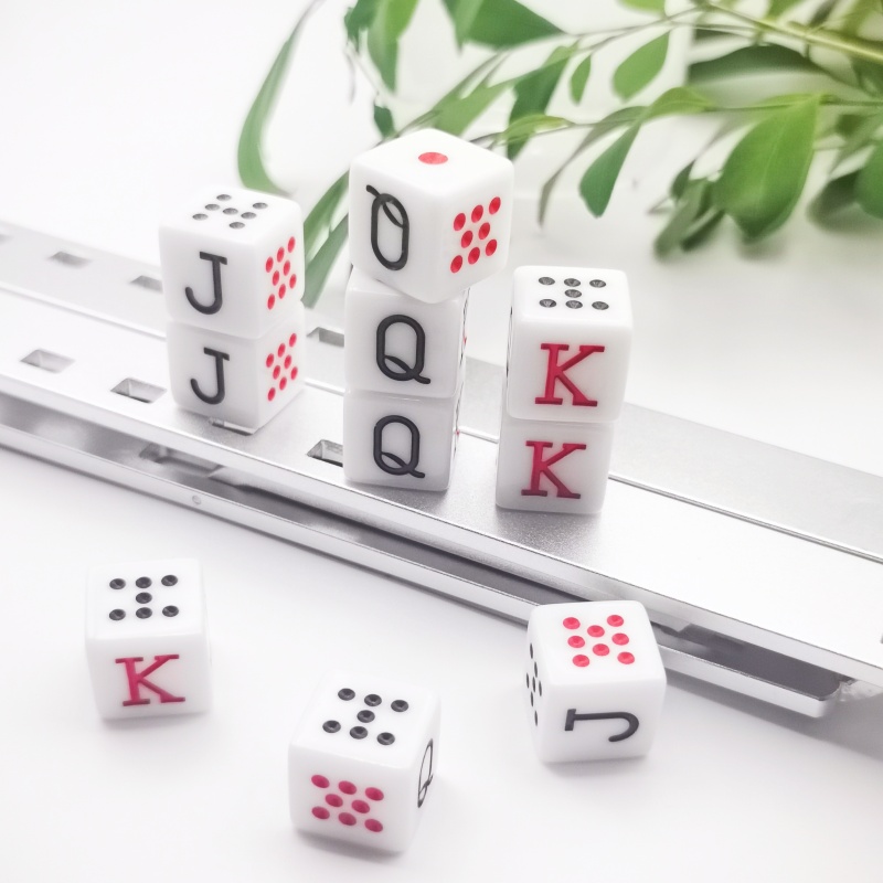 スクエアエッジアクリルポーカー,家族向けゲーム,楽しい家族向 - Board Game Ludo のレビューと価格