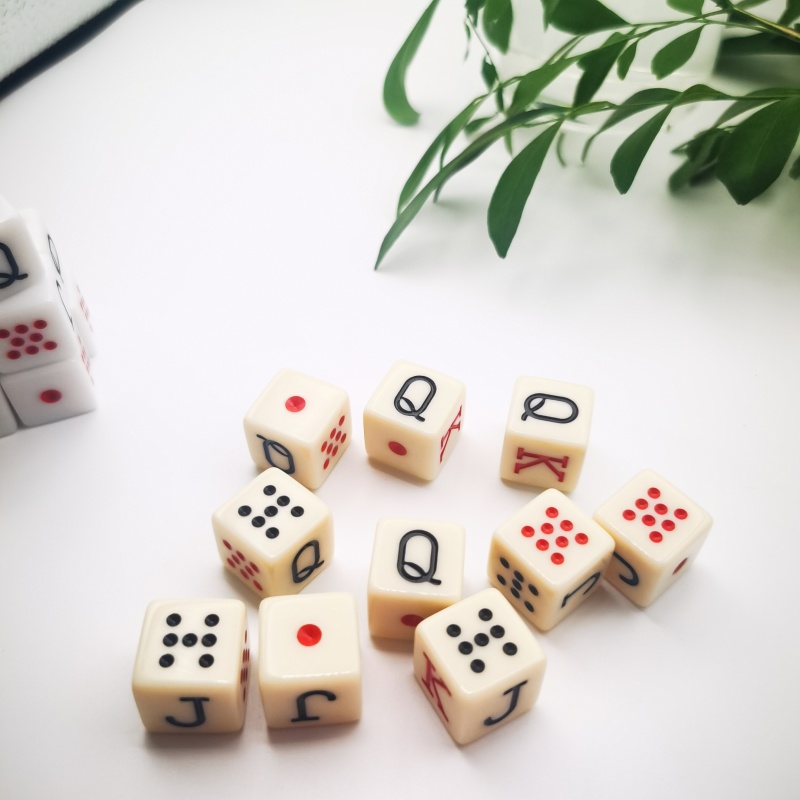 スクエアエッジアクリルポーカー,家族向けゲーム,楽しい家族向 - Board Game Ludo のレビューと価格